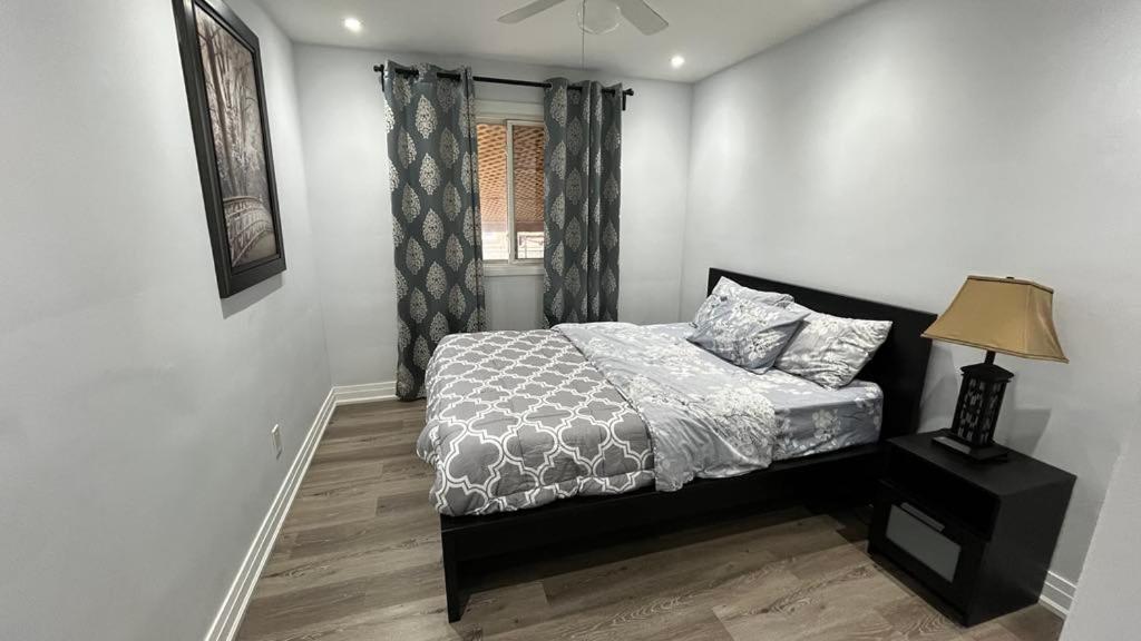 Spectacular 3 Bedroom 2 Wr House - Close To Airport トロント エクステリア 写真